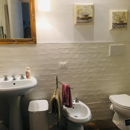 Bottega 11-2 Bed & Breakfast 3*